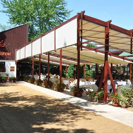 Hotel Melis Balatonlelle Εξωτερικό φωτογραφία