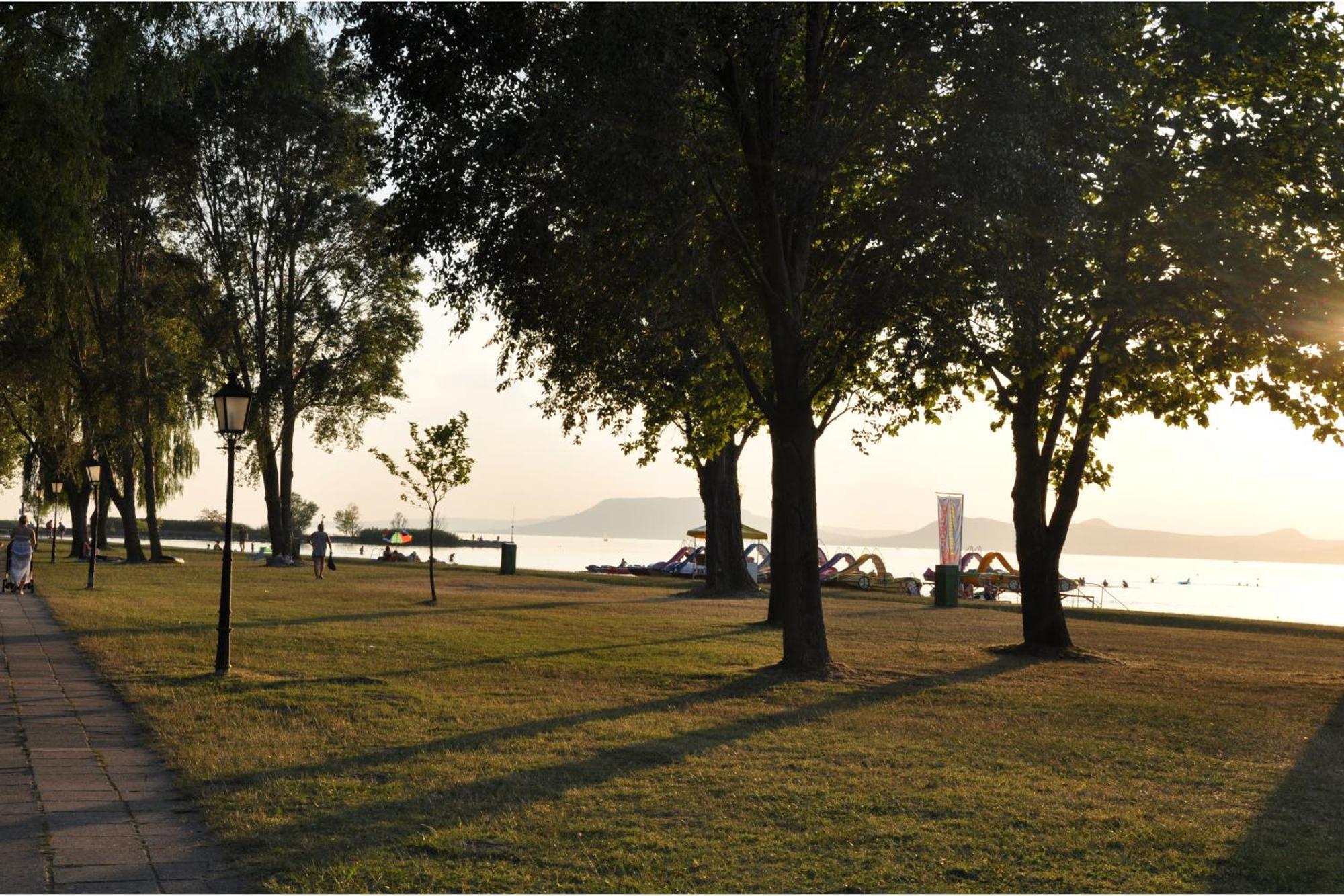 Hotel Melis Balatonlelle Εξωτερικό φωτογραφία